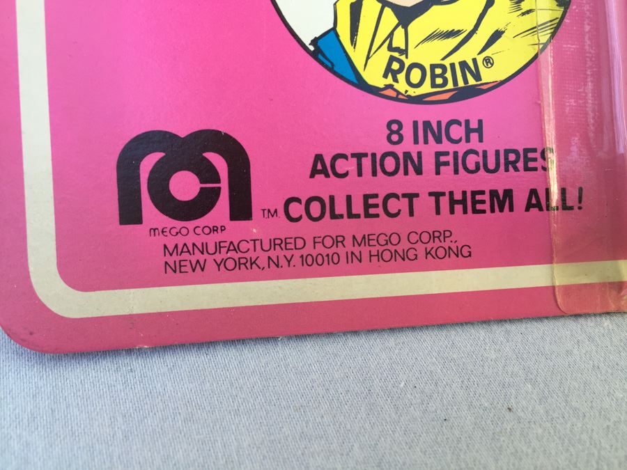 BATGIRL 8' Action Figure By MEGO New On Card Vintage 1977 [Photo 3]