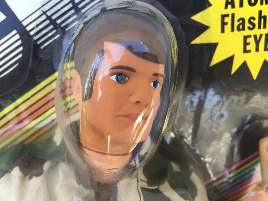 GI Joe Mike Power Atomic Man With Atomic Flashing Eye New On Card Vintage 1975 [Photo 3]