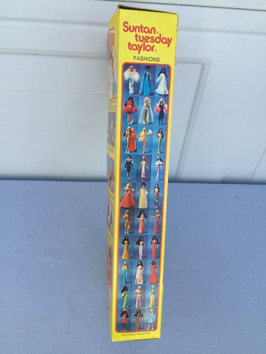 Suntan Tuesday Taylor Doll By Ideal New In Box Vintage 1977 [Photo 9]