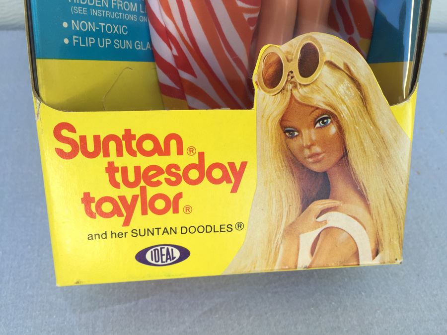Suntan Tuesday Taylor Doll By Ideal New In Box Vintage 1977 [Photo 3]