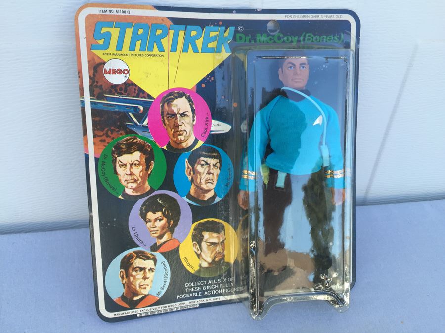 Dr. McCoy (Bones) Star Trek 8' Action Figure Sealed On Card MEGO Vintage 1974 [Photo 1]