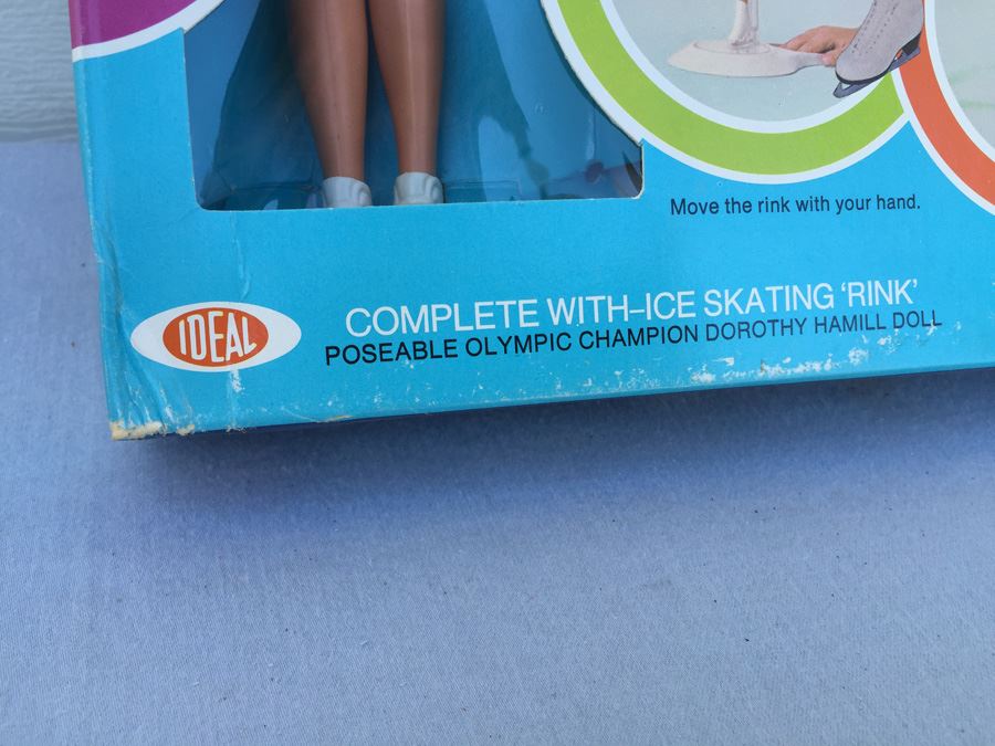 Dorothy Hamill Action Figure And Ice Skating Rink IDEAL New In Box Vintage 1977 [Photo 8]