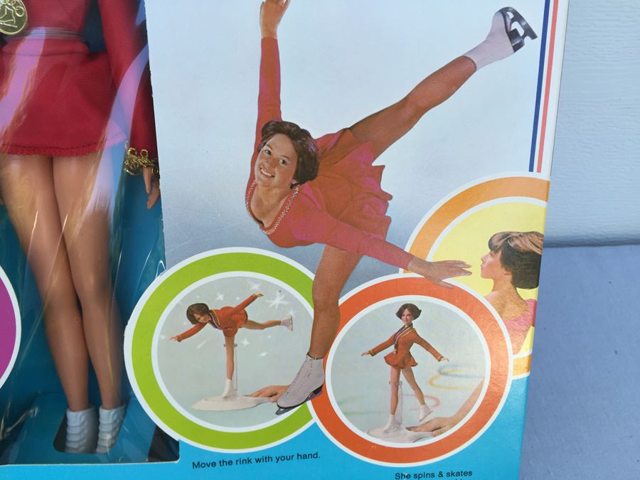 Dorothy Hamill Action Figure And Ice Skating Rink IDEAL New In Box Vintage 1977 [Photo 7]