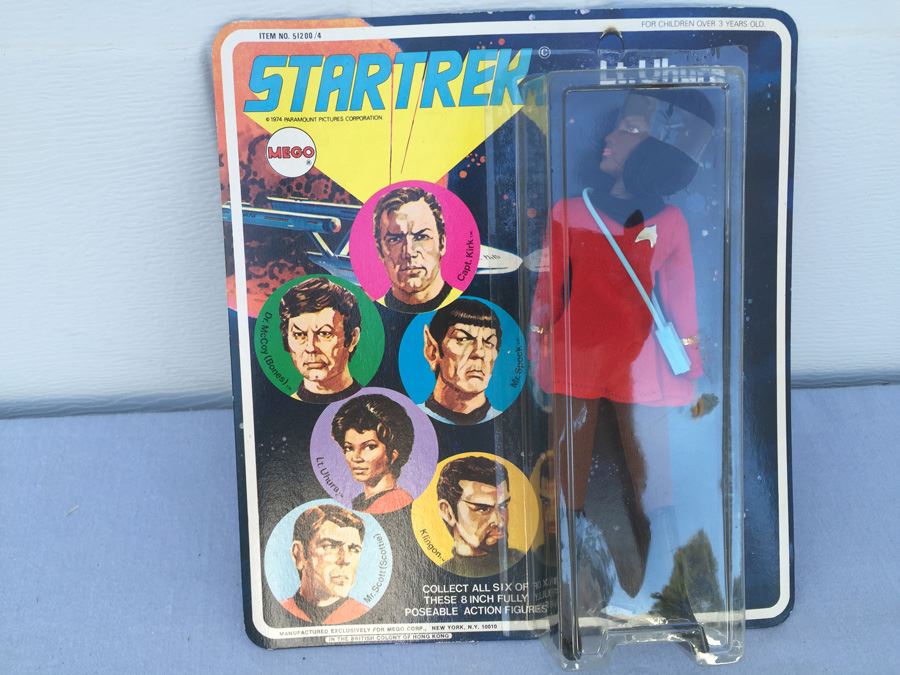 Lt. Uhura Star Trek 8' Action Figure Sealed On Card MEGO Vintage 1974 [Photo 1]