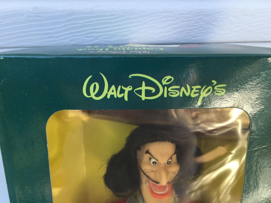 Walt Disney's Captain Hook From Peter Pan Action Figure Doll New In Box [Photo 4]