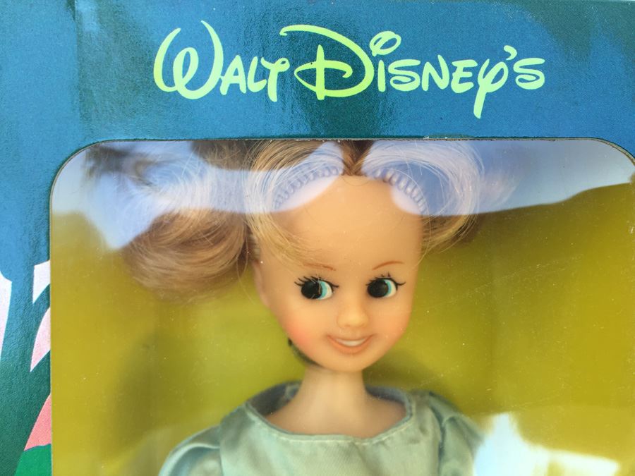 Walt Disney's Wendy From Peter Pan Action Figure Doll New In Box [Photo 2]
