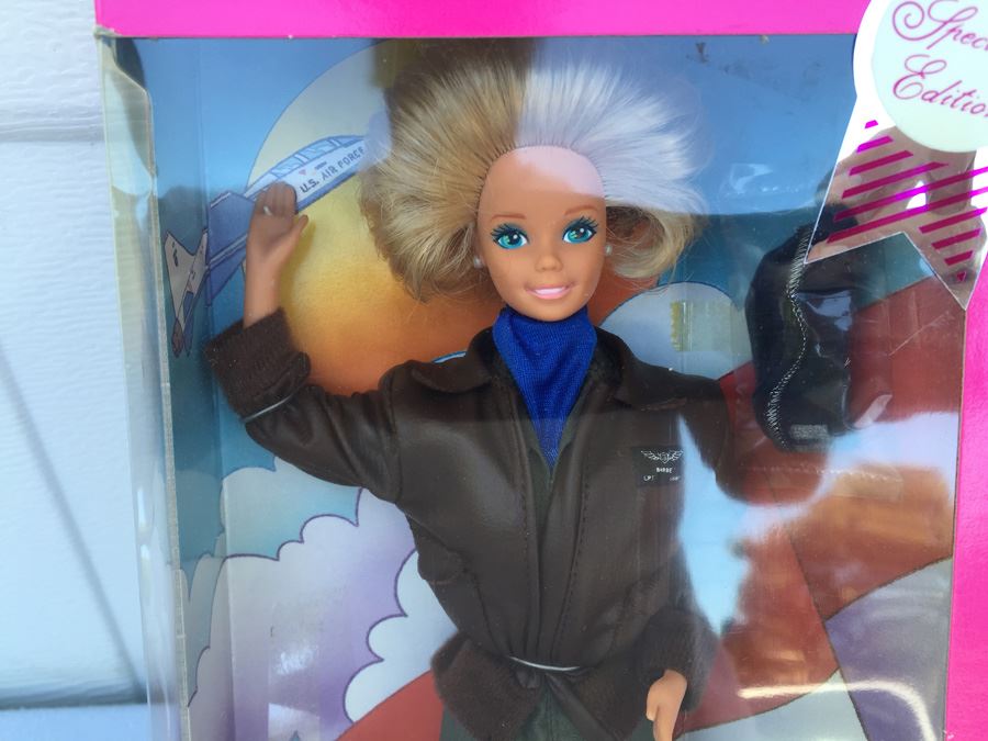 Air Force Barbie Stars 'N Stripes Limited Edition Special Mattel New In Box Vintage 1990 [Photo 3]