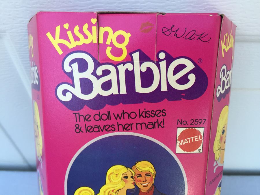 Kissing Barbie Mattel New In Box Vintage 1978 [Photo 7]
