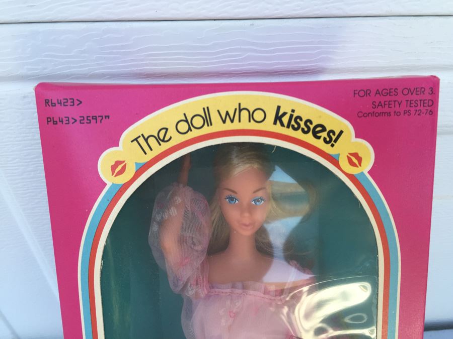 Kissing Barbie Mattel New In Box Vintage 1978 [Photo 4]