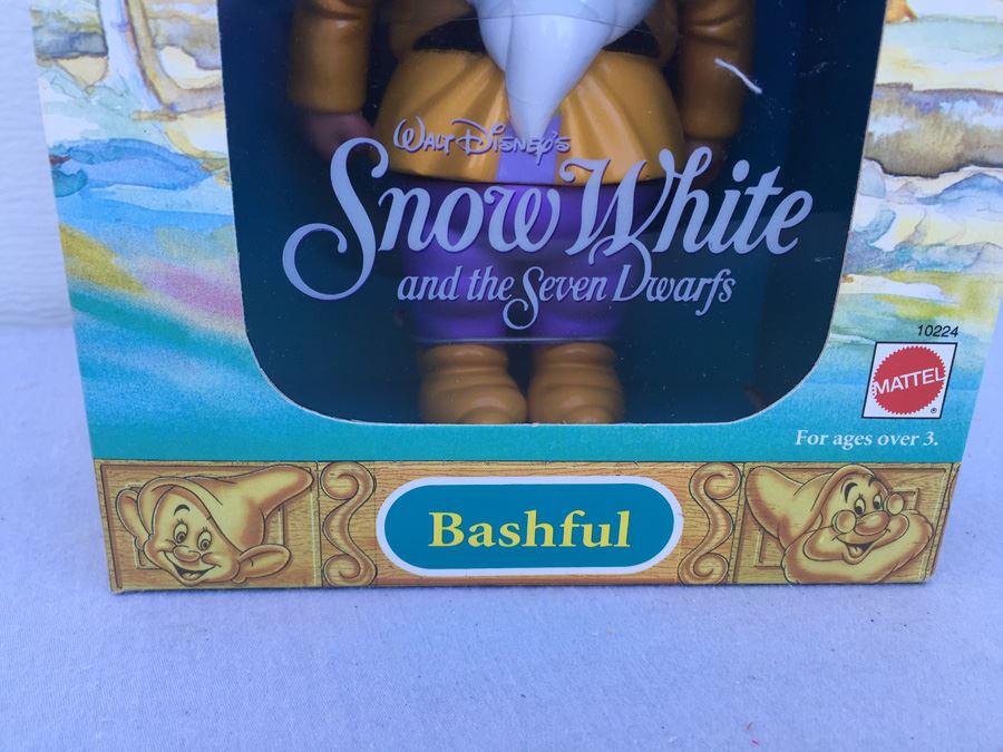 Walt Disney's Snow White And The Seven Dwarfs Bashful Doll Mattel New In Box Vintage 1992 [Photo 4]