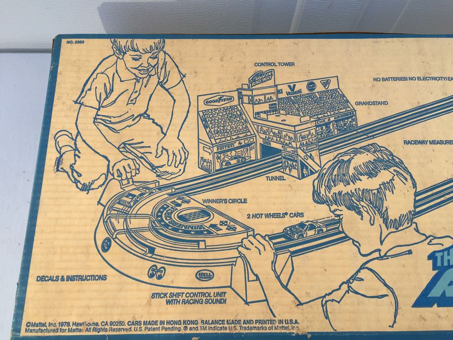 Hot Wheels Thundershift Roarin' Raceway With Two Hot Wheel Cars Mattel New In Box Vintage 1978 [Photo 8]