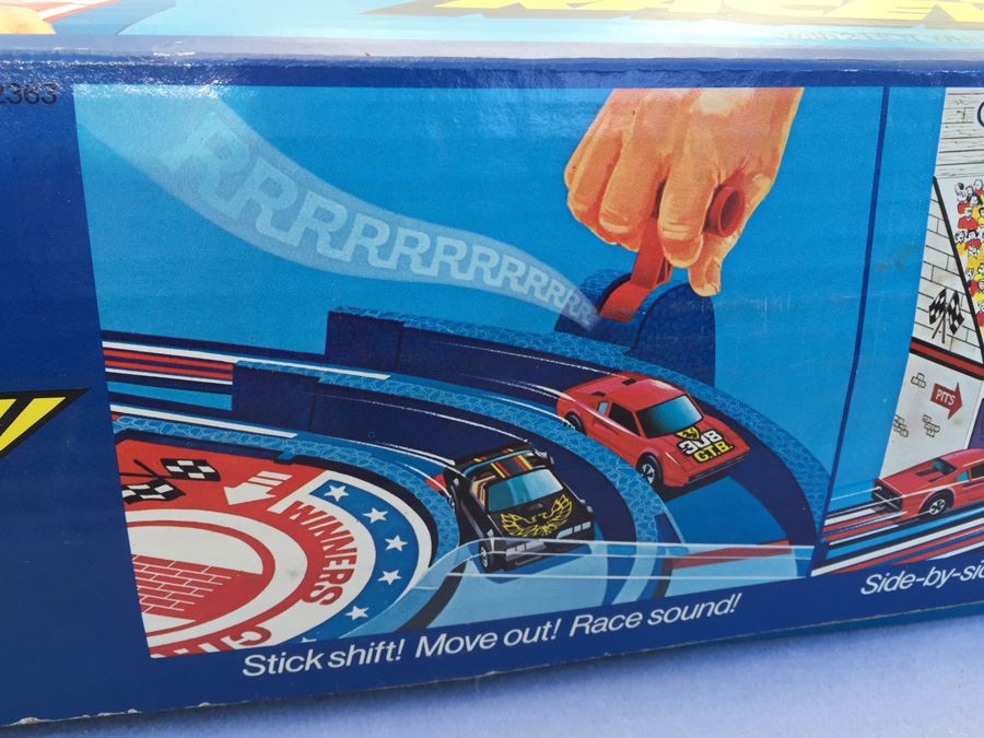 Hot Wheels Thundershift Roarin' Raceway With Two Hot Wheel Cars Mattel New In Box Vintage 1978 [Photo 10]
