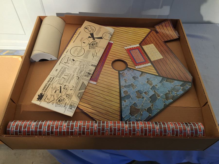 Charlie's Angels Hide-A-Way House Hasbro New In Box Vintage 1977 [Photo 3]