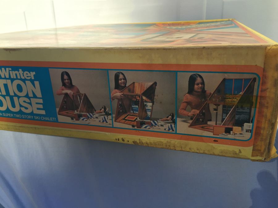 Suntan Tuesday Taylor's Summer-Winter Vacation House IDEAL New In Box Vintage 1977 [Photo 8]