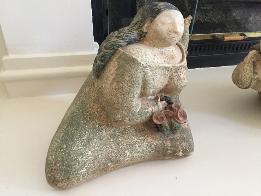 Large Pair Of Mexican Pottery Two Women Conversing [Photo 4]