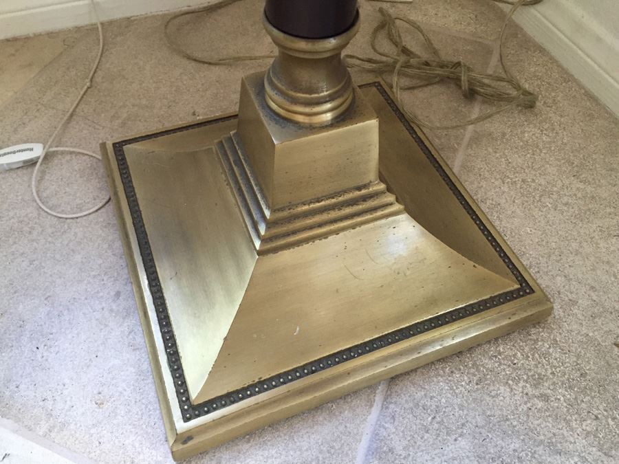 Floor Lamp [Photo 2]