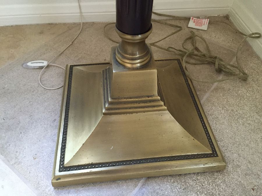 Floor Lamp [Photo 3]