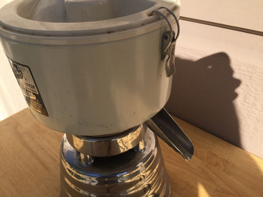 Vintage Oster Juicer Model 415