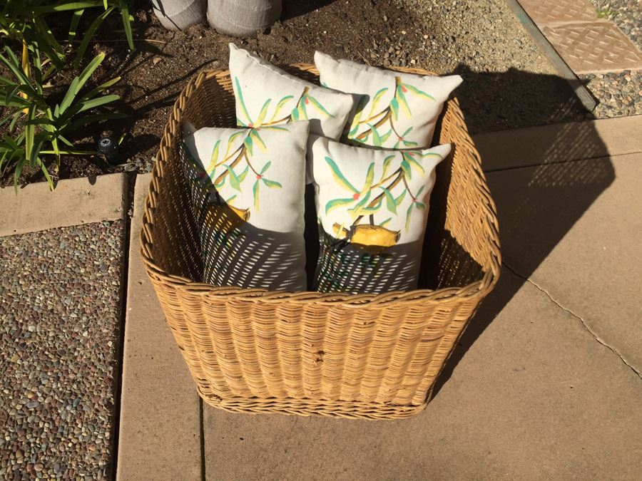 Four Outdoor Bird Print Pillows With Basket [Photo 1]