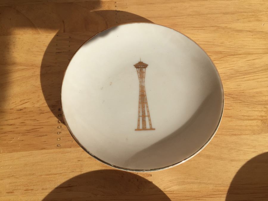 Plate Lot [Photo 3]