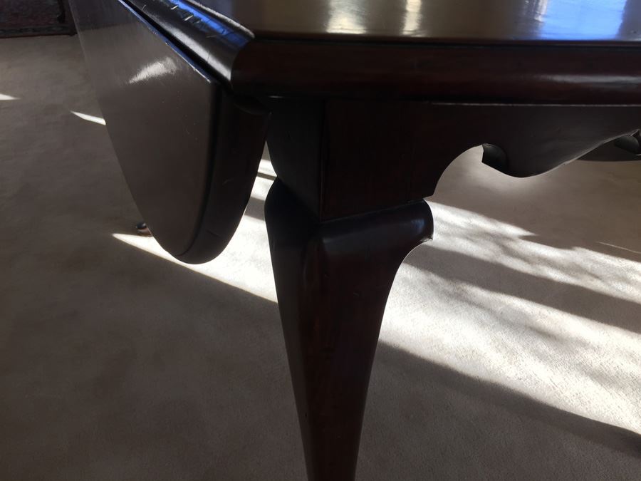 BARKER BROS. Elegant Round Drop Leaf Wooden Dining Table With Four Chairs Total (Two Arm Chairs) [Photo 9]