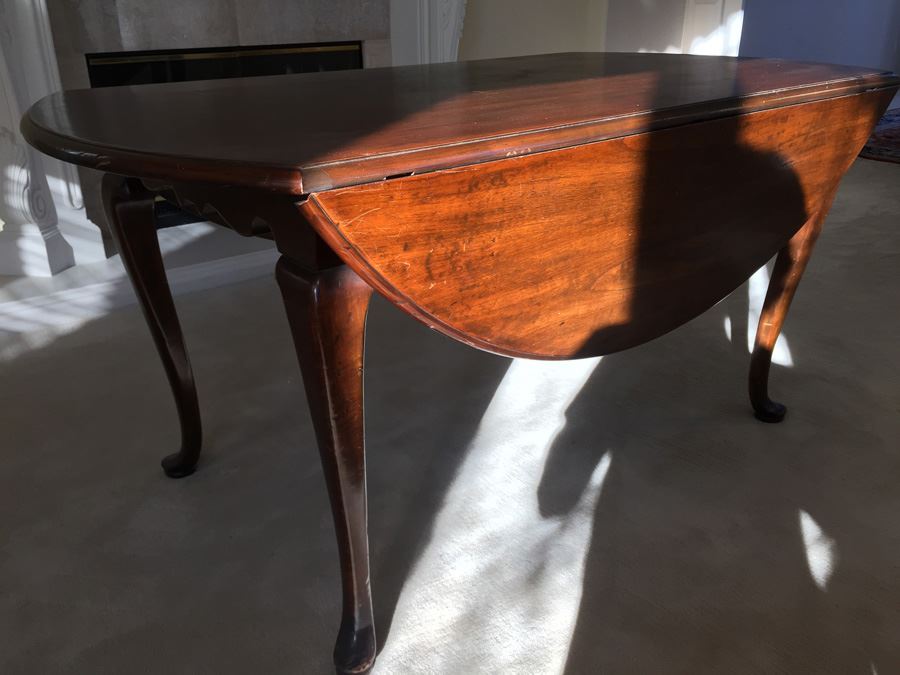 BARKER BROS. Elegant Round Drop Leaf Wooden Dining Table With Four Chairs Total (Two Arm Chairs) [Photo 10]