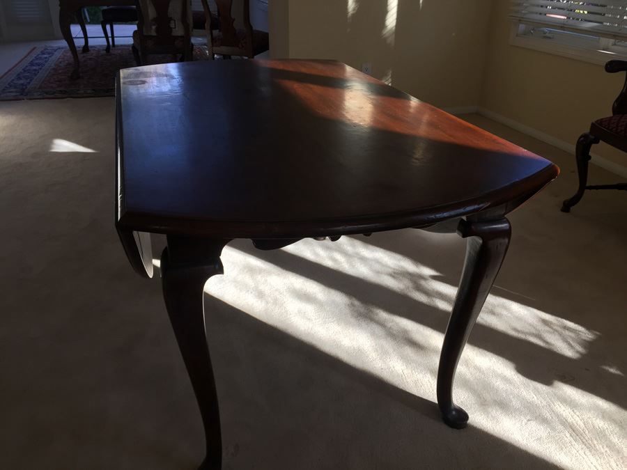 BARKER BROS. Elegant Round Drop Leaf Wooden Dining Table With Four Chairs Total (Two Arm Chairs) [Photo 6]