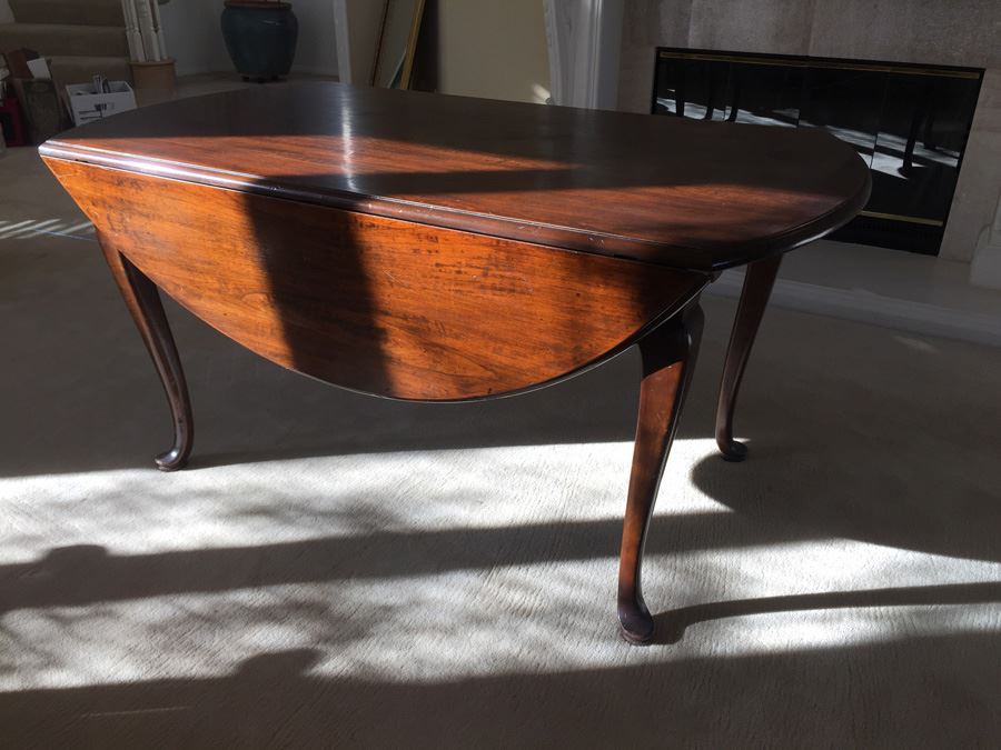BARKER BROS. Elegant Round Drop Leaf Wooden Dining Table With Four Chairs Total (Two Arm Chairs) [Photo 2]