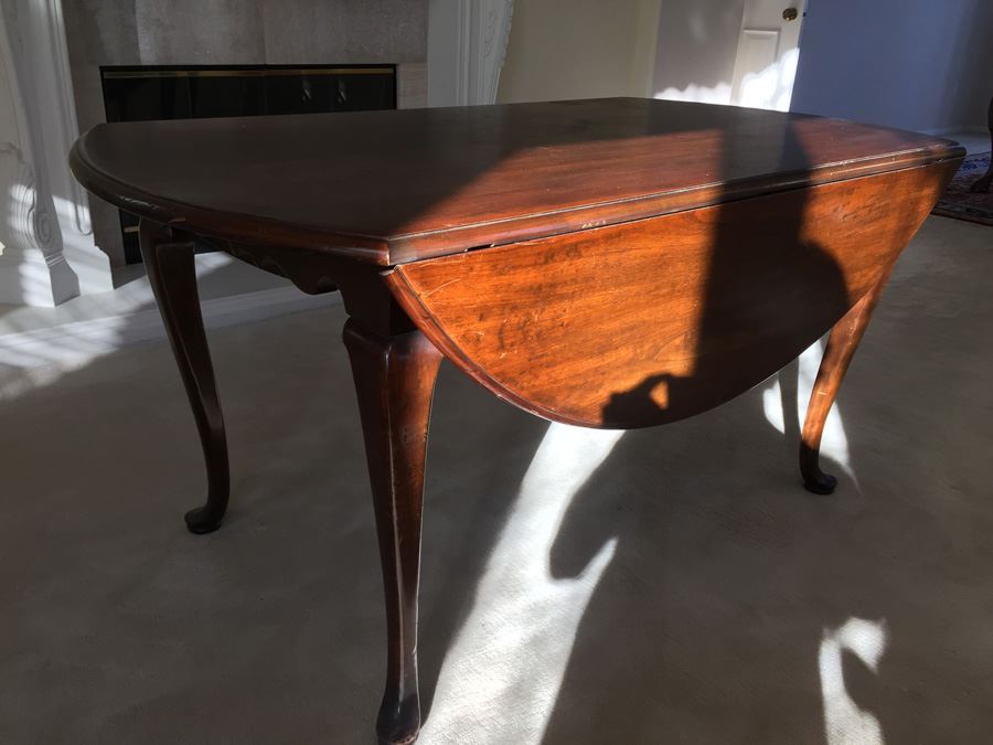 BARKER BROS. Elegant Round Drop Leaf Wooden Dining Table With Four Chairs Total (Two Arm Chairs) [Photo 12]