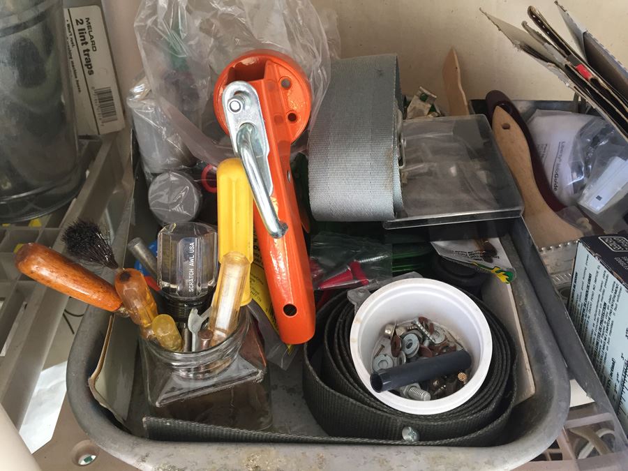 Plastic Outdoor Shelf With Tools And Contents [Photo 3]