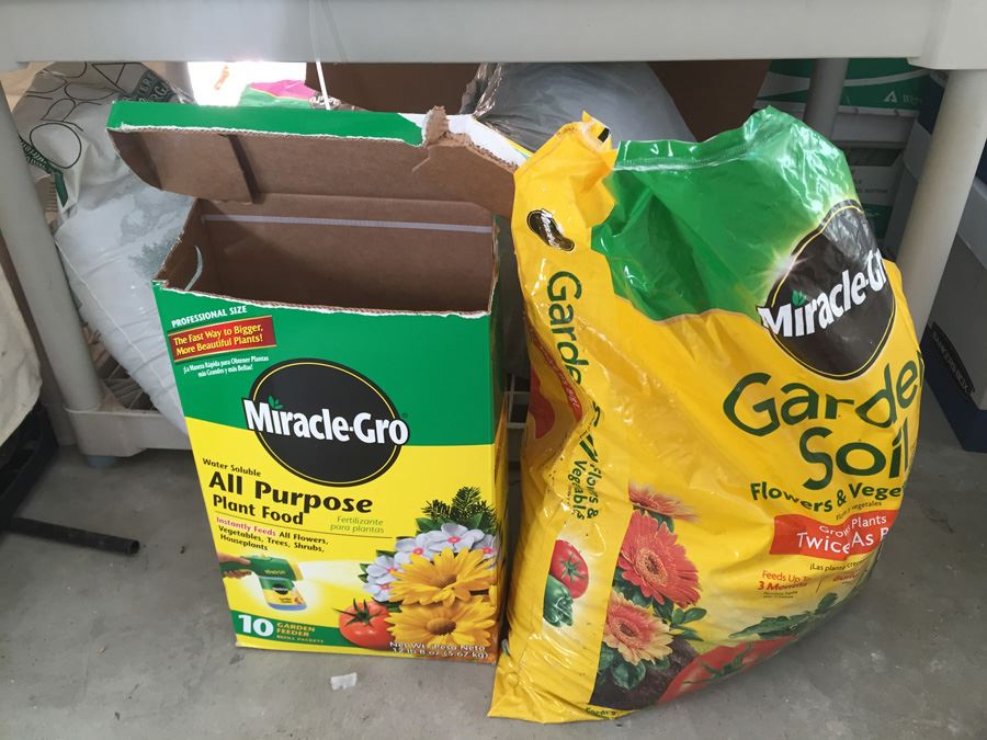 Plastic Outdoor Shelf With Gardening Equipment, Supplies And Contents [Photo 13]