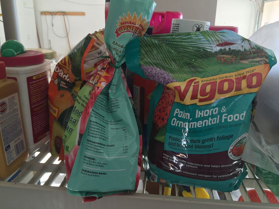 Plastic Outdoor Shelf With Gardening Equipment, Supplies And Contents [Photo 4]