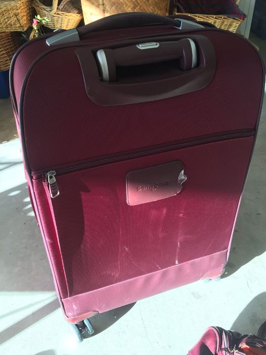 Samsonite Luggage And Bag Lot [Photo 1]