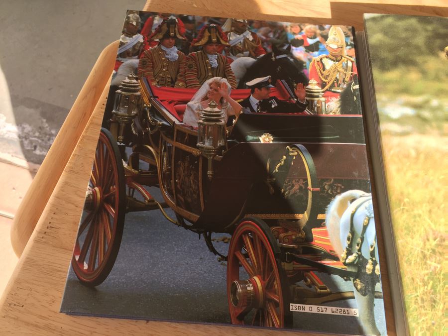 Royal Wedding Diana Books [Photo 8]