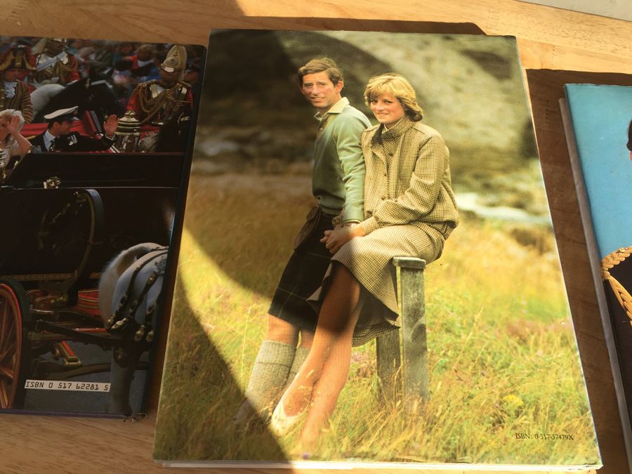 Royal Wedding Diana Books [Photo 7]