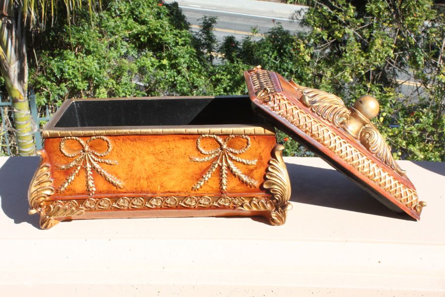 Ornate Box With Lid [Photo 2]