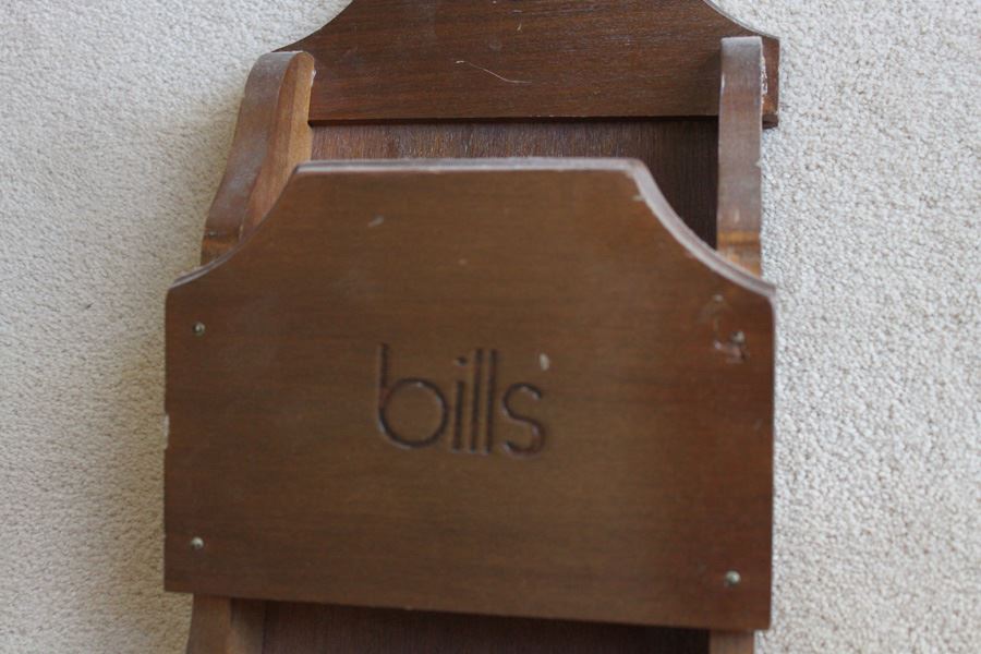 Wall Mounted Wooden Organizer [Photo 2]