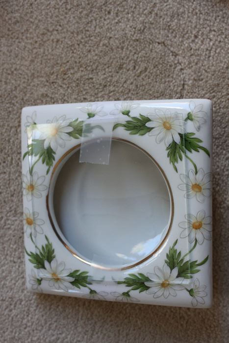 Lefton China Japan Picture Frames [Photo 10]