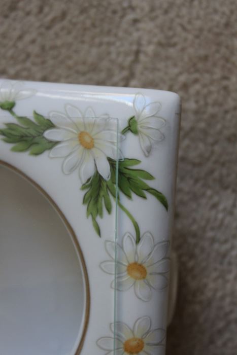 Lefton China Japan Picture Frames [Photo 11]