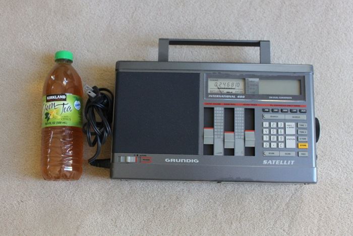 GRUNDIG International 400 Satellit Radio [Photo 1]