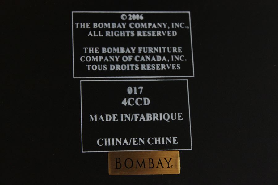 Bombay Round Side Table With Turned Pedestal Base [Photo 8]