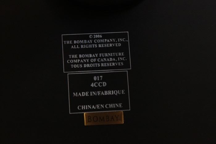 Bombay Round Side Table With Turned Pedestal Base [Photo 5]