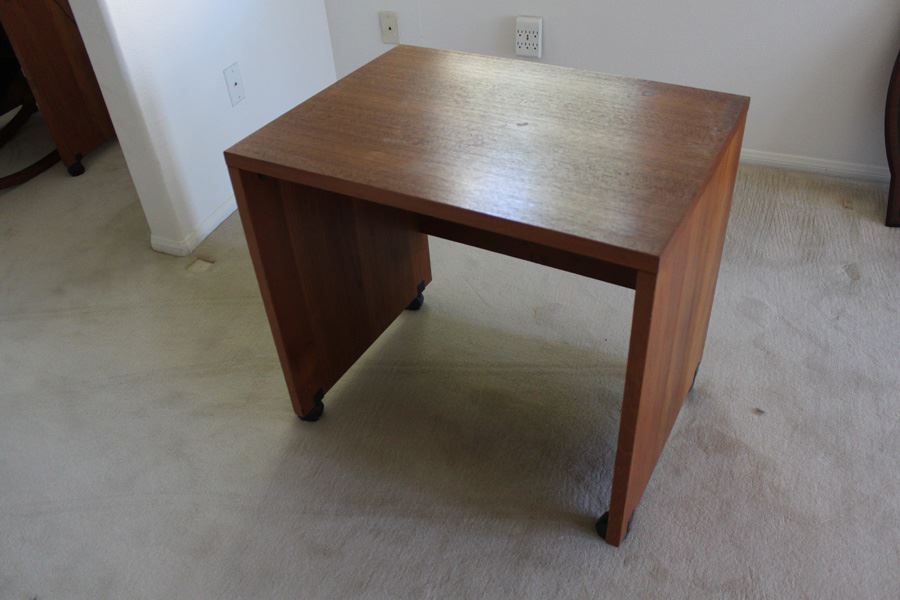 Small Desk On Casters With Bombay Executive Desk Pad [Photo 3]