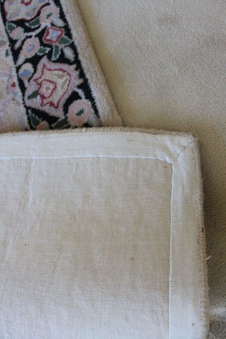 Hand Carved 100% Wool Pile 3' x 4' 6' Area Rug [Photo 3]