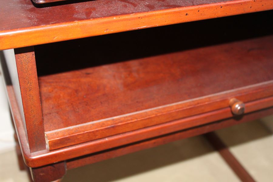 Side Table With Swivel Board [Photo 5]