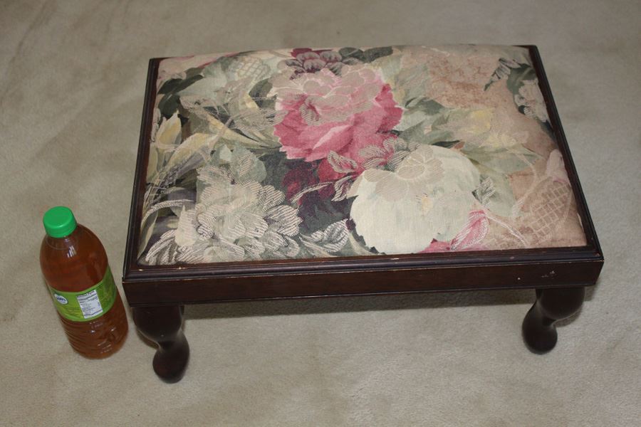 Bombay Stool [Photo 2]