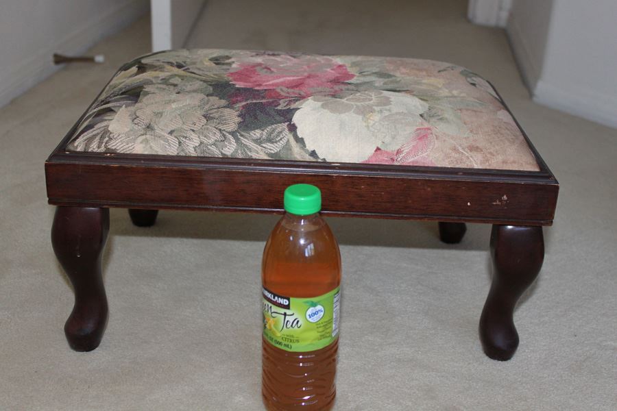 Bombay Stool [Photo 1]