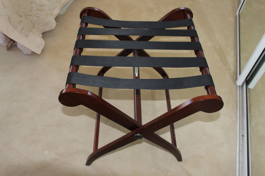 Bombay Luggage Rack [Photo 1]