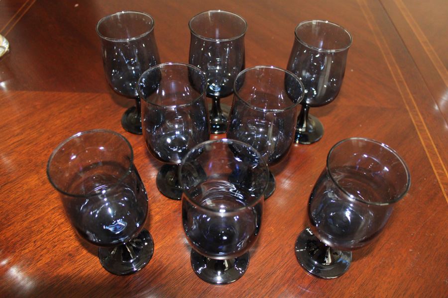 (8) Blue Glass Stemware Lot [Photo 4]