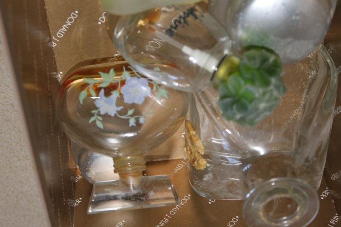 Perfume Bottle Lot [Photo 2]